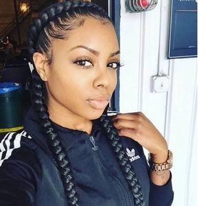 Meet your Posher, Nia